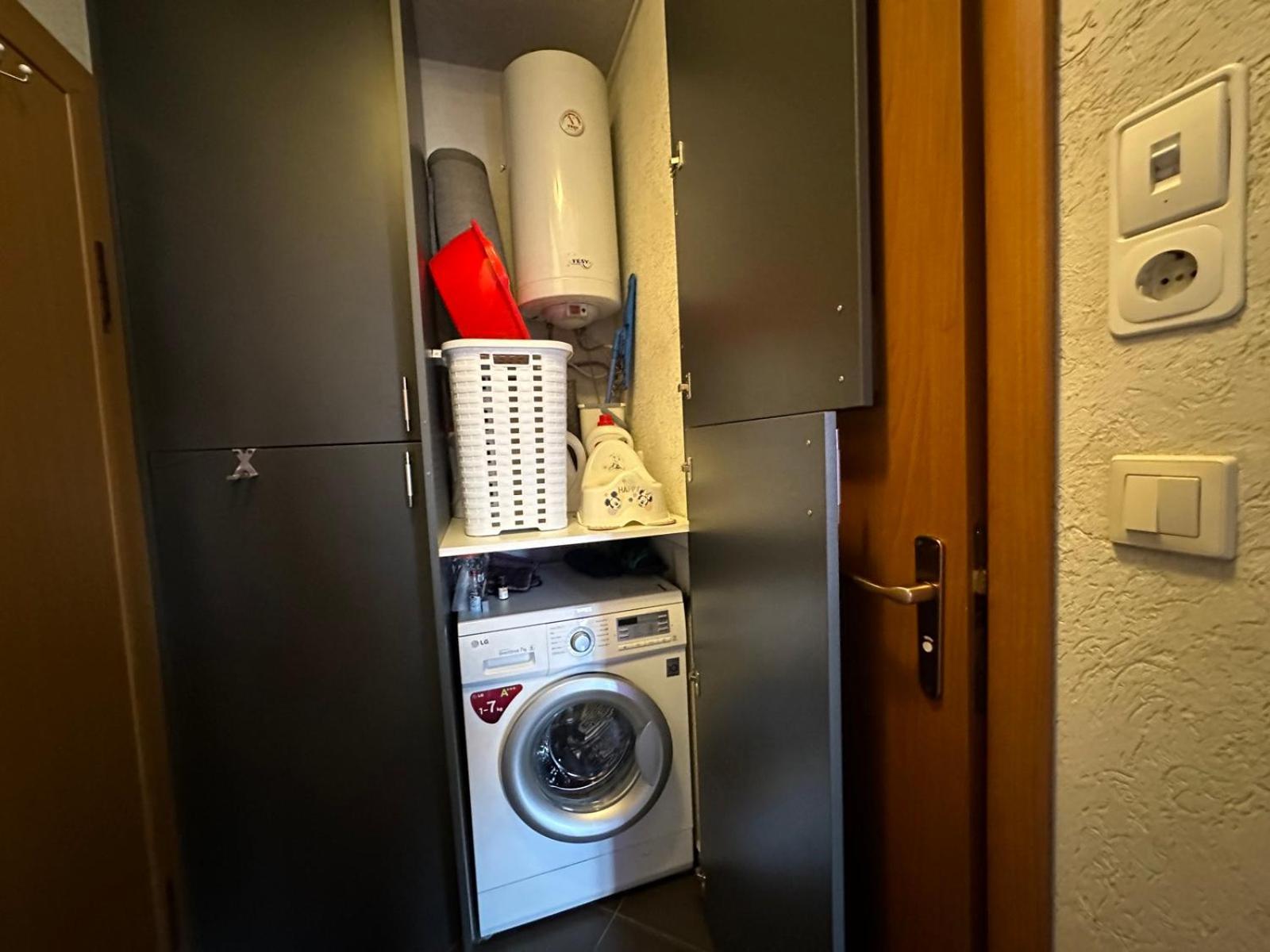 Apartment Lavender, Near To Airport София Экстерьер фото